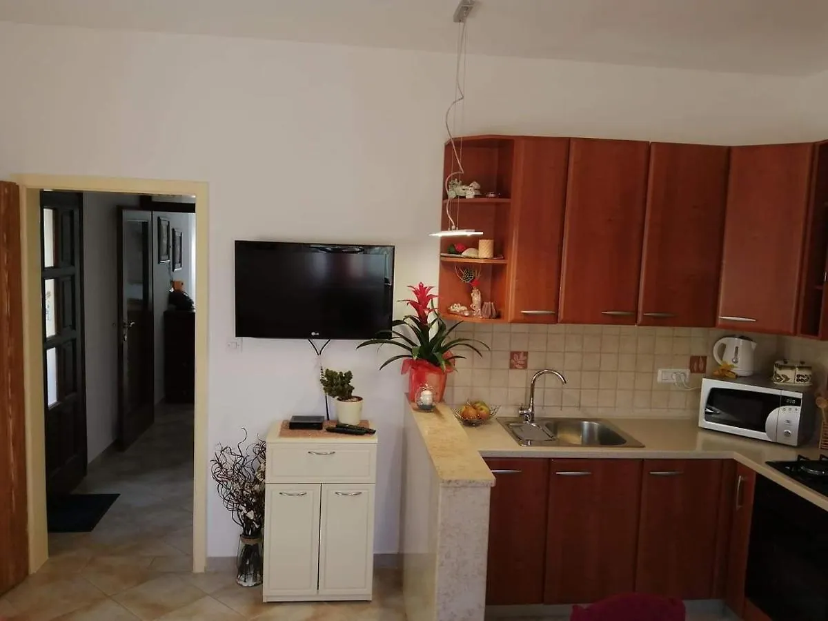 T&D Apartmani Pula 0*,  Croatia